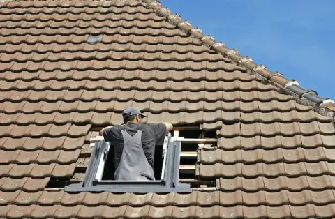 Pose de velux au Temple de Bretagne